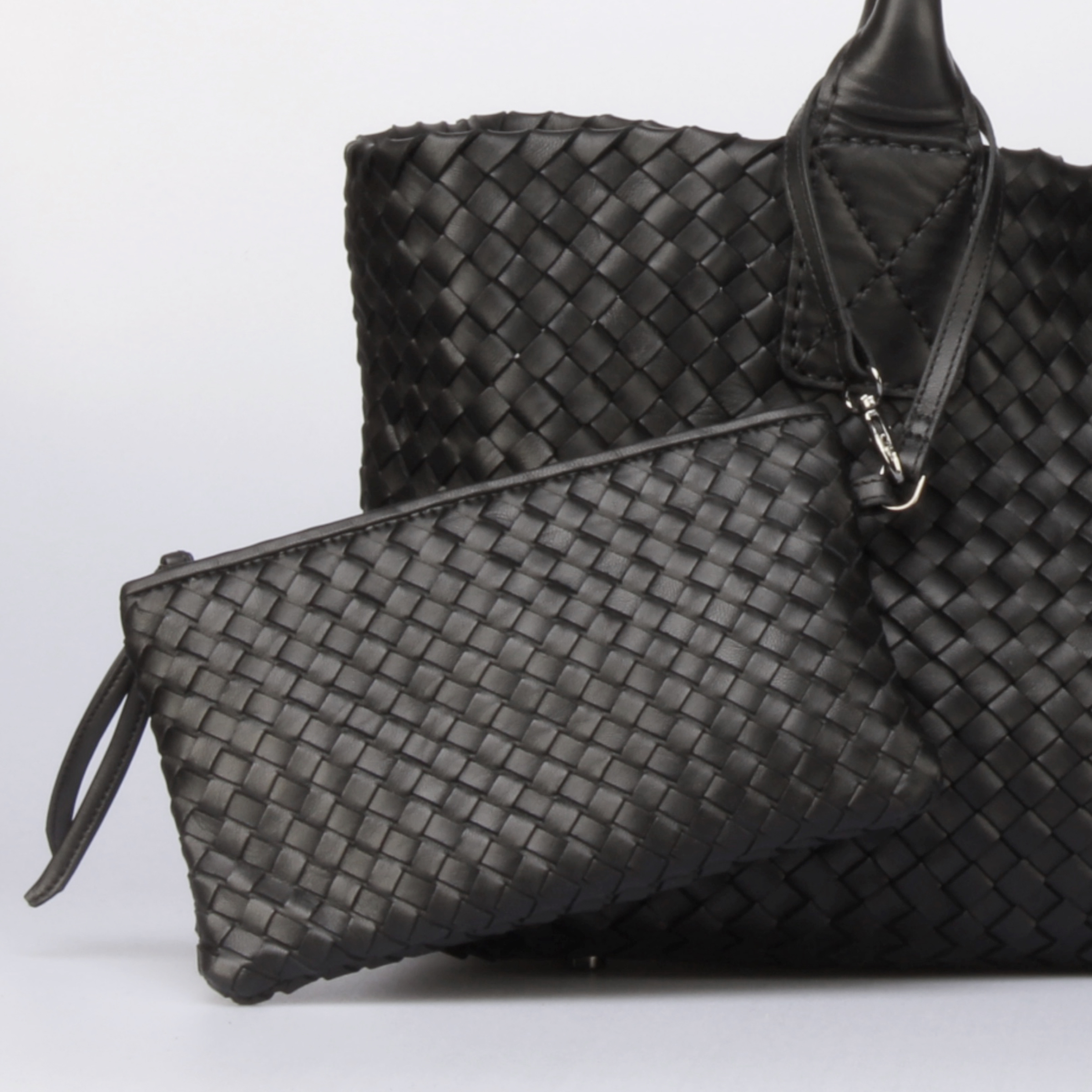 Magnifica_03_nero_Part